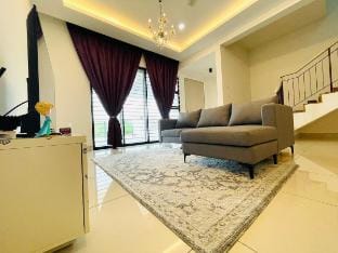 House19 near Shah Alam HighSpeed Unifi 800Mbps Vacation rental in Selangor, Malaysia