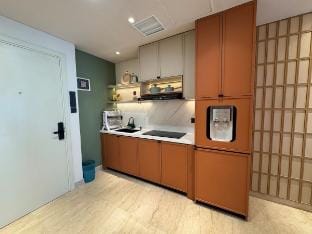 Podomoro Japandi 2 BR New Renovated - Direct Mall Vacation rental in Indonesia