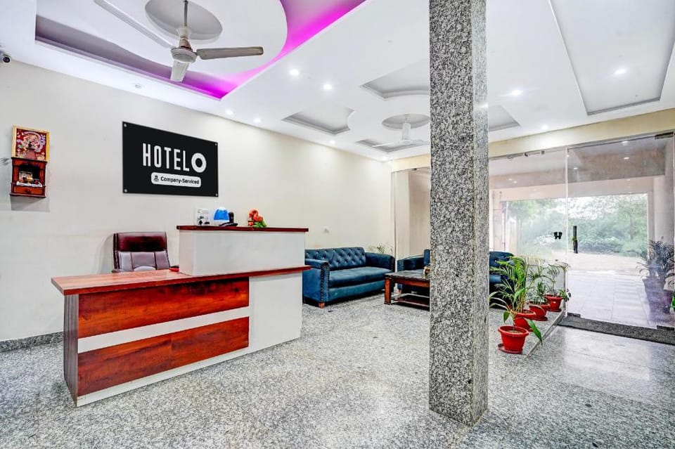 Super Hotel O Sector 52 Chandigarh ISBT Road Formerly Hari Residency Hotel in Chandigarh