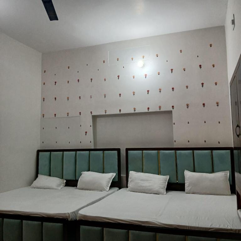 JVR HOME STAY Hotel in Varanasi