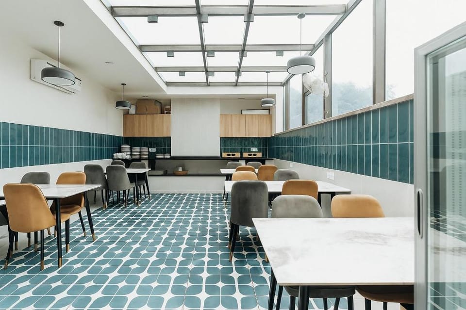OPUS By Hotel Shiv - Green Park Bed and Breakfast in New Delhi