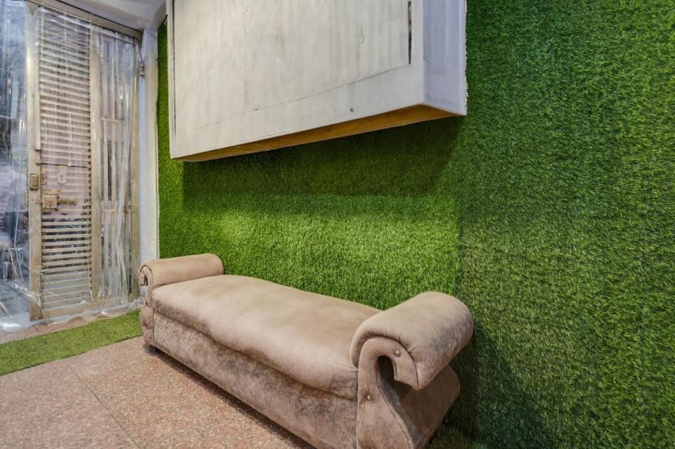 Super Hotel O Good Living Laxmi Nagar Hotel in New Delhi