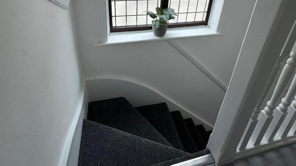 4 Bedroom House - Romford Vacation rental in London