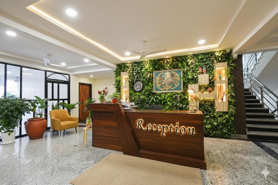 Hotel Urban Prime Near Yashoda Hospital, Hitech City Hotel in Hyderabad