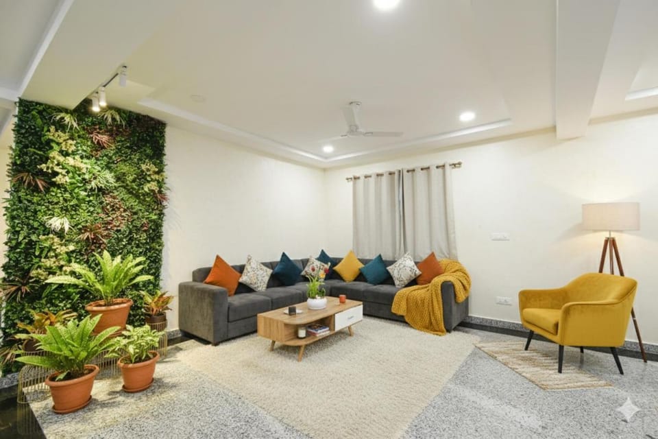 Hotel Urban Prime Near Yashoda Hospital, Hitech City Hotel in Hyderabad