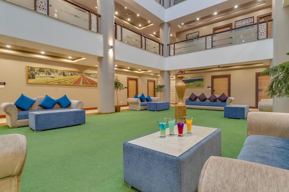Hotel Golden Leaf Hotel in Punjab