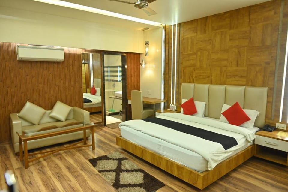 K D Palace Hotel in Uttar Pradesh