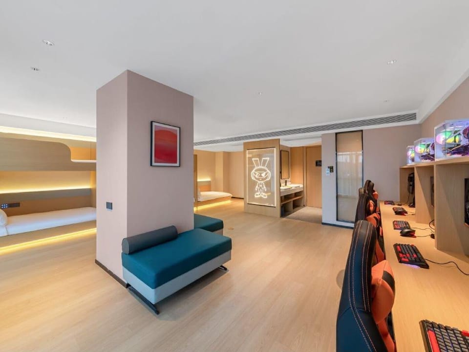 IU Hotel Chongqing Longxing University of Technology Liangjiang Headquarters Hotel in China