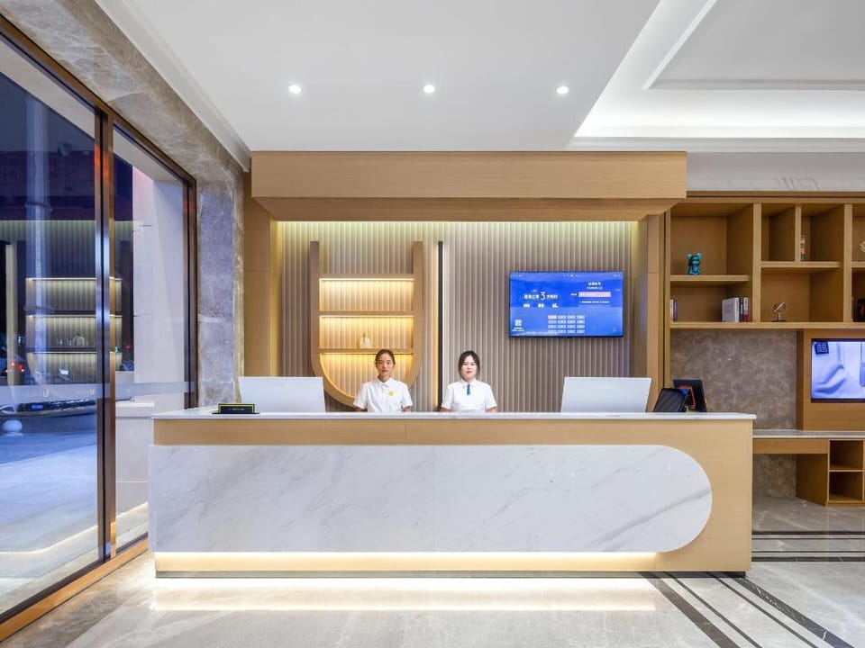 IU Hotel Chongqing Longxing University of Technology Liangjiang Headquarters Hotel in China