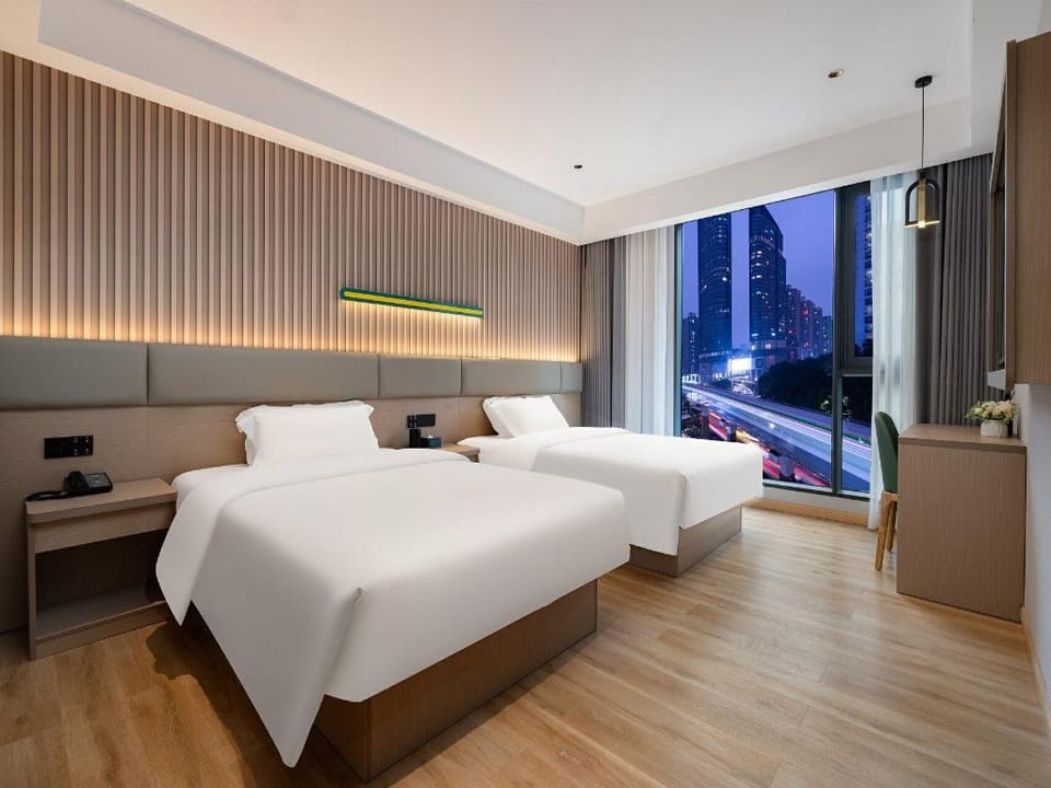 IU Hotel Chongqing Yuanjiagang Railway Station Hotel in China