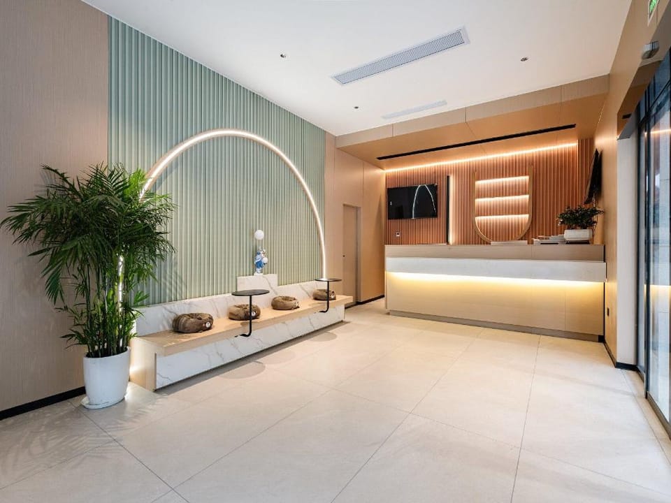 IU Hotel Chongqing Yuanjiagang Railway Station Hotel in China