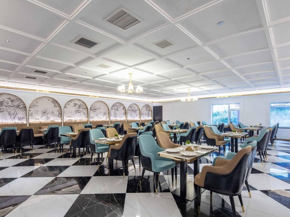Xana Deluxe Hotel Qingdao Taitung Beer Street University Road Hotel in Qingdao