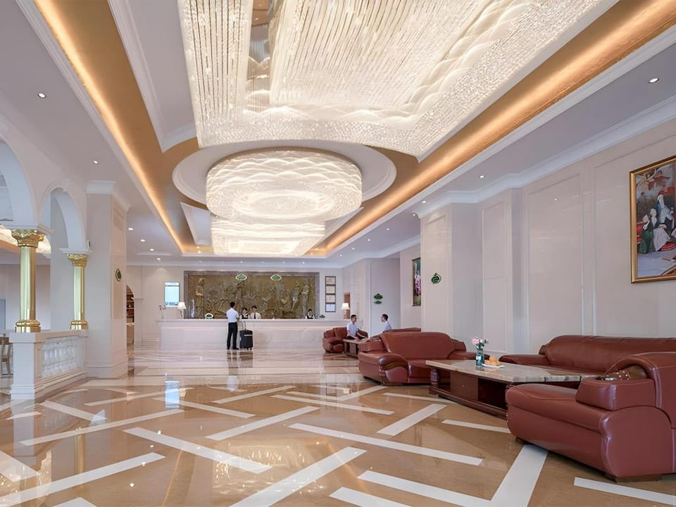 Vienna International Hotel Dongguan Fenggang Fengshen Avenue Walmart Hotel in Shenzhen