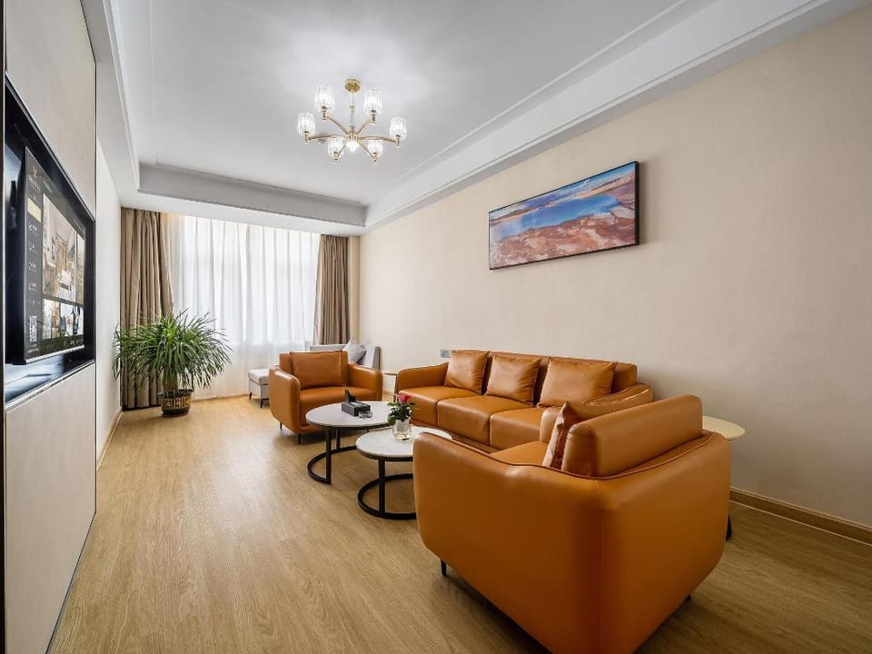 Vienna International Hotel Ali Sacred Mountain Hotel in China