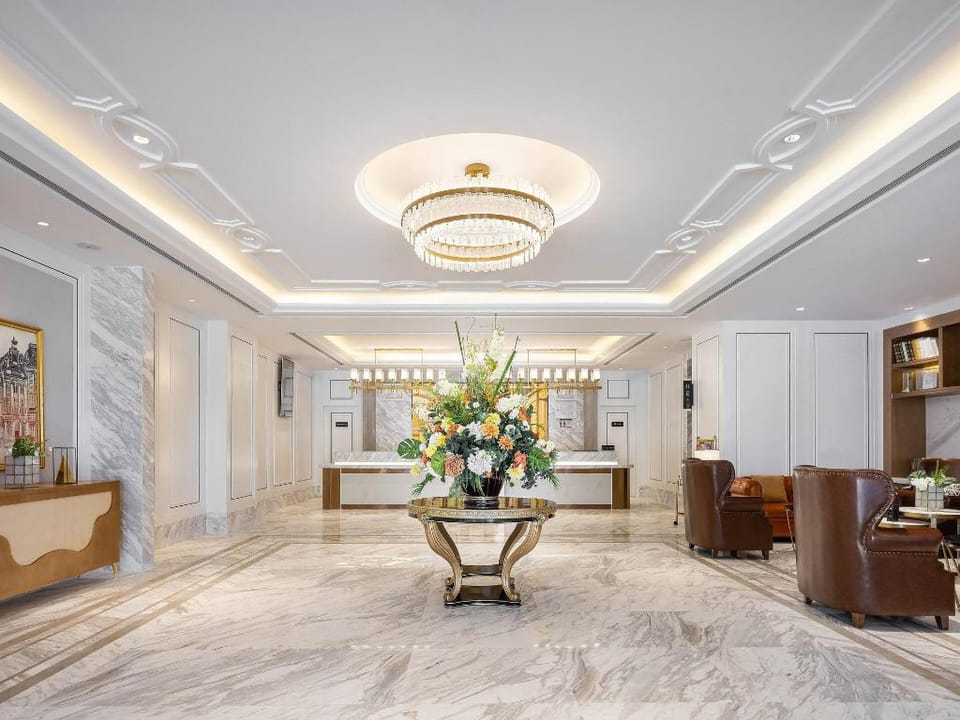 Vienna International Hotel Ali Sacred Mountain Hotel in China