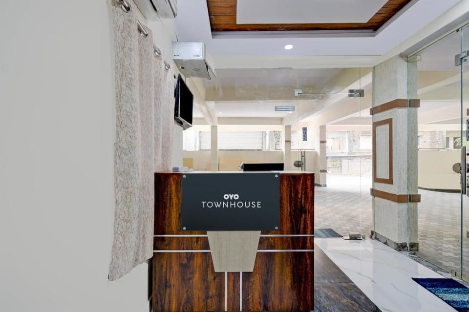 Super Townhouse Oak Bachupally Medical College Formerly SV Hotels Hotel in Hyderabad