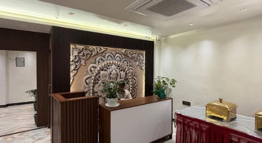 Hotel Saroma Portico Hotel in Uttar Pradesh