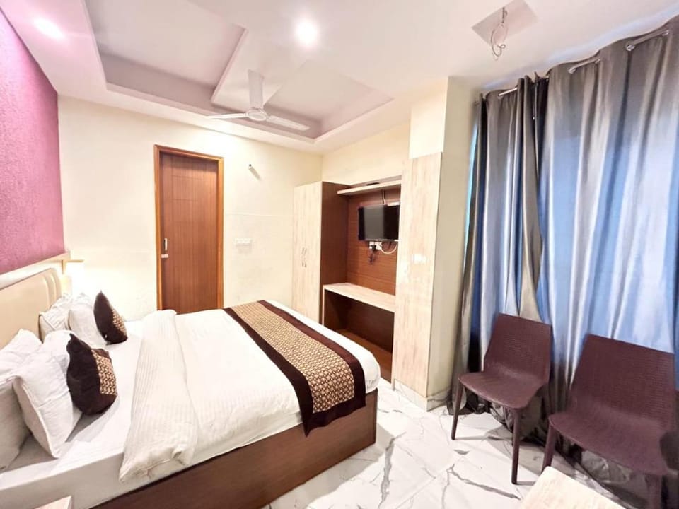 Hotel Shri Krishna Residency Hotel in Dehradun