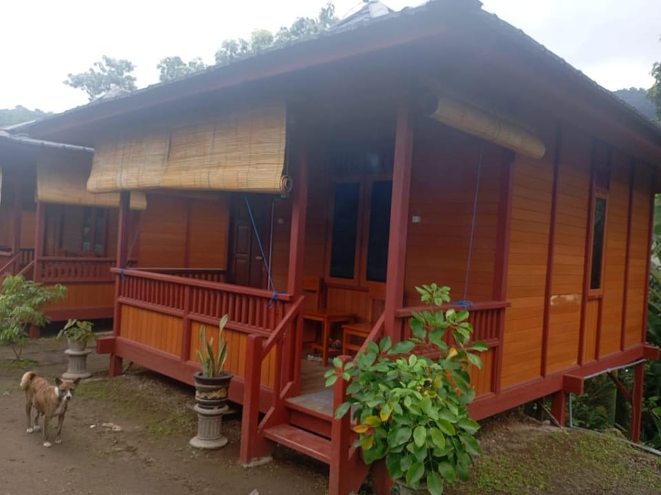 WR Cottage Worho Rhena Lodge in Indonesia