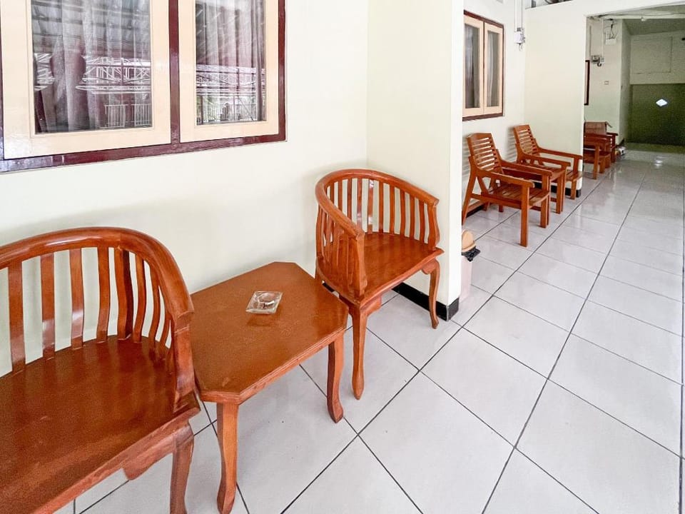 Hotel Permai Syariah RedPartner Sananwetan Blitar Hotel in East Java