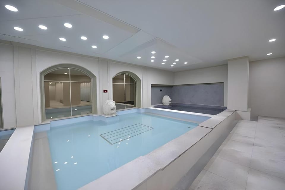 High One Grand Hotel Convention Tower Apartment in South Korea