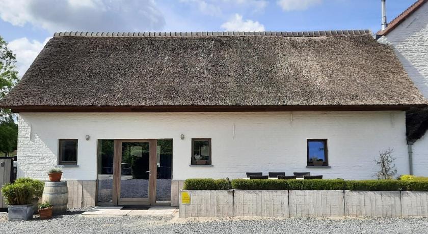 Eeuwenhout vakantiedomein Hotel in Flanders