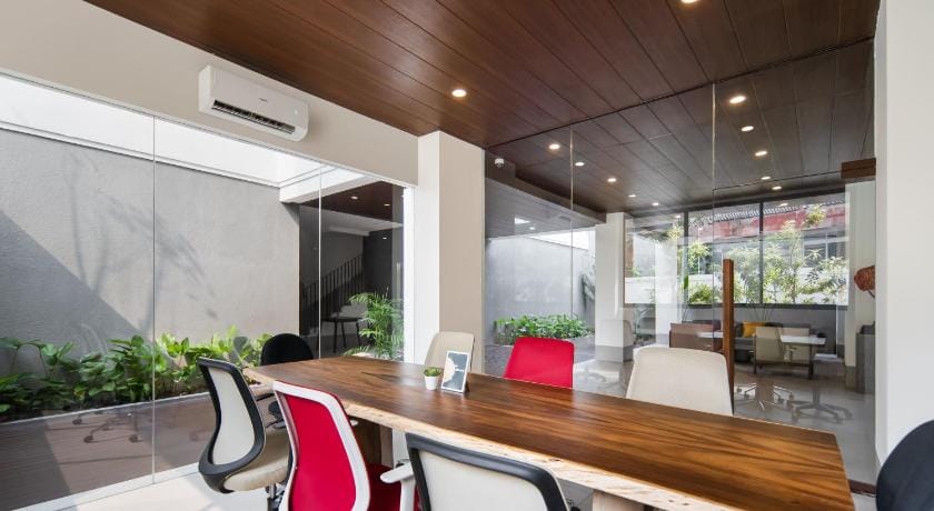 Cove Dra House Hotel in Jakarta