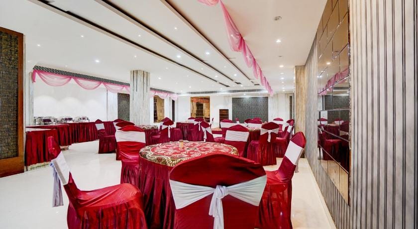 Townhouse Prayagraj Central Bus Terminal Formerly Hotel Four View Hotel in Uttar Pradesh