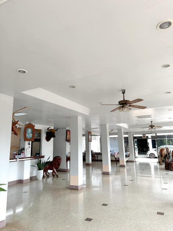 โรงแรมศิริมงคล Sirimongkol Hotel Inn in Laos