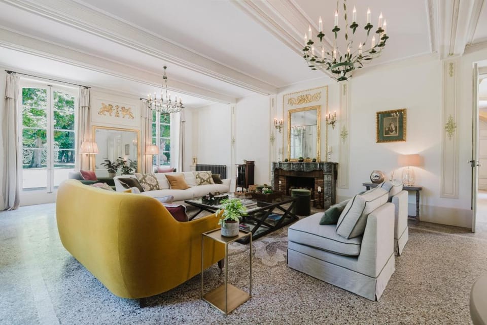 Château Saint Perret Bed and Breakfast in Avignon