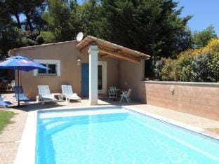 Holiday Home in Buisson with Private Pool Vacation rental in Provence-Alpes-Côte d'Azur