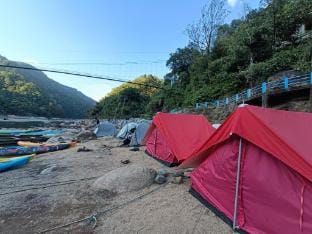 Shnongpdeng Riverbank Camp, Dawki Apartment in Bangladesh
