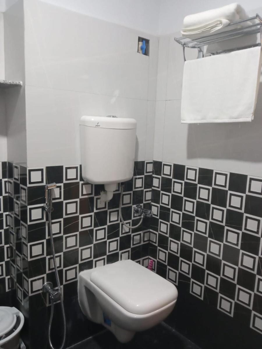 SOUKYAM HOTEL Apartment in Kolkata