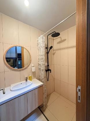 Cozy Studio Near Batam City Square - with Netflix  Apartment in Riau Islands, Indonesia