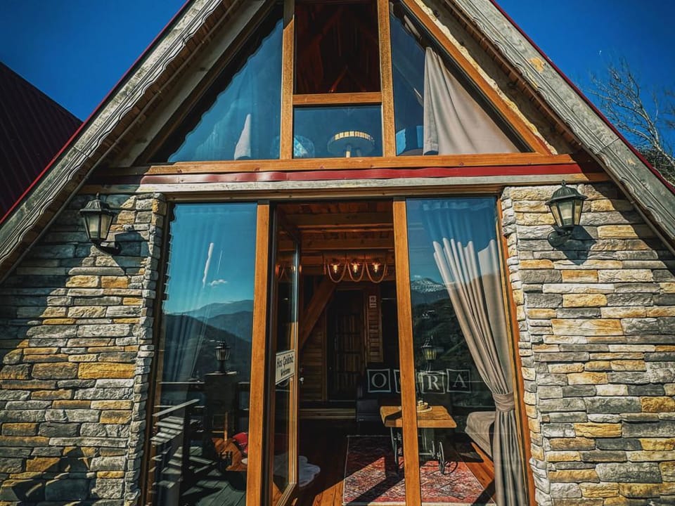 Orca Bungalows Hotel in Georgia