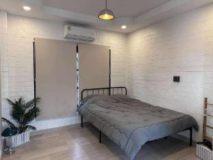 บ้านสมดุลมิตร ไพรเวท เฮ้าส์ Baan Smdulmitr Rayong Apartment in Rayong, Mueang Rayong District, Rayong, Thailand