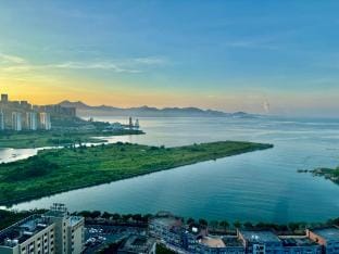 The Silver Beach Apartment  碧桂園十里銀灘海之居公寓  Apartment in Shenzhen