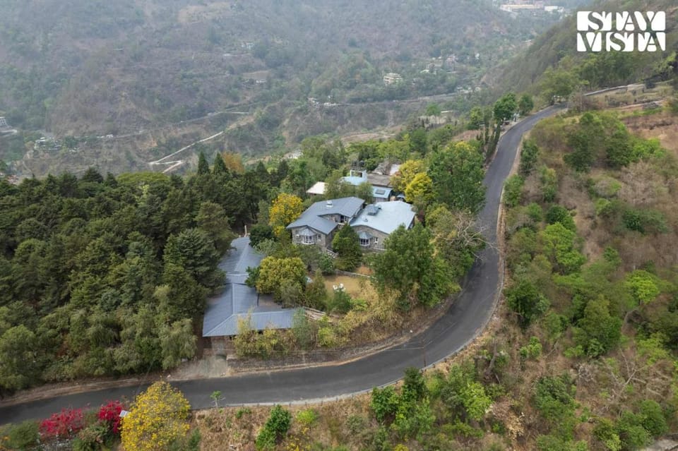 SaffronStays House of Hives, Nainital - All clear roads Apartment in Uttarakhand