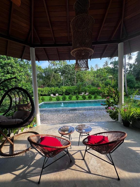 Island tropical retreat Hotel in Southern Province