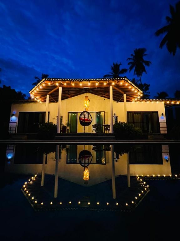 Island tropical retreat Hotel in Southern Province