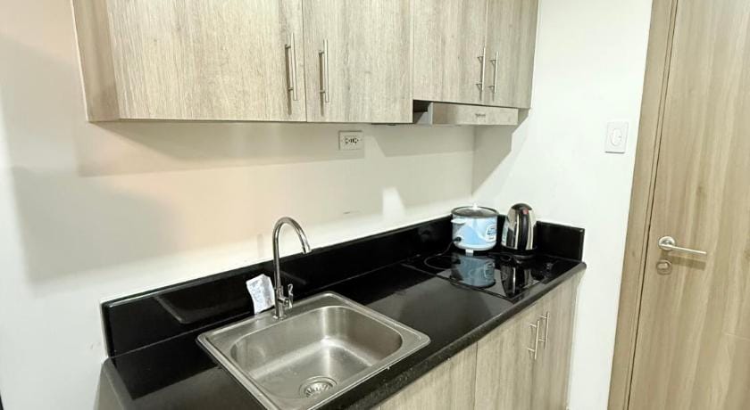 Comfortable Cozy Staycation Hotel in Pasay
