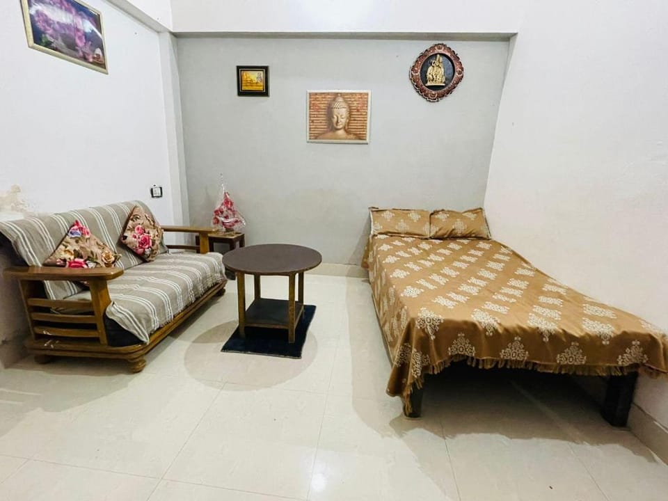 Chandra Villa Hotel in Uttar Pradesh