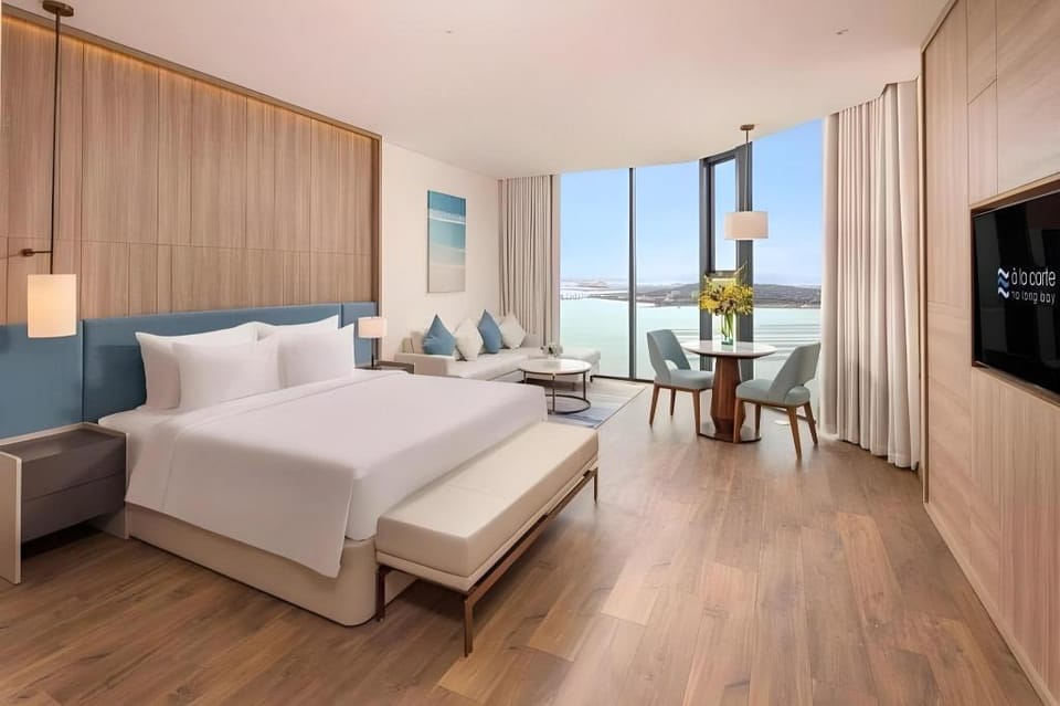 Alacarte Hạ Long Bay Hotel - Green Travel Việt Nam Hotel in Laos