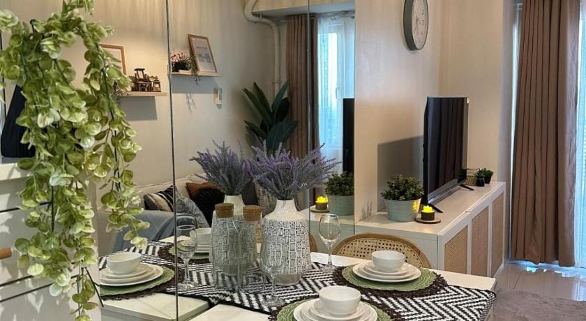 Ocean View Condo unit in Pasay Near Moa and PICC Hotel in Pasay