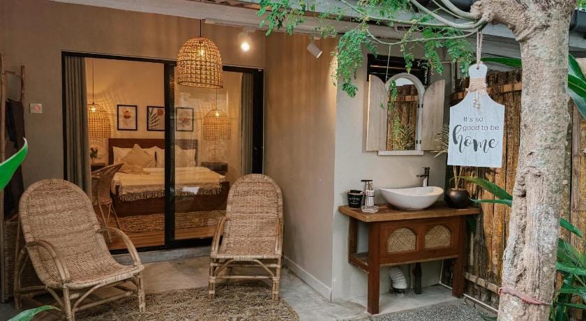 Sugar Surf Lodge Weligama - Coliving & Coworking Hotel in Southern Province