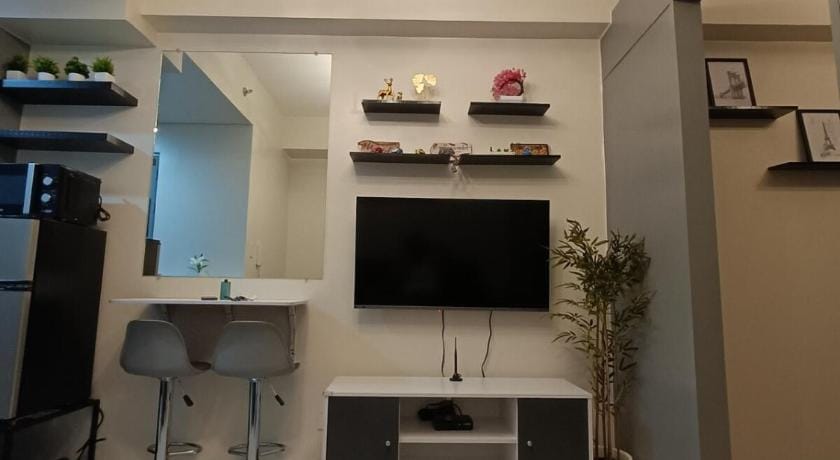 RED RESIDENCES MAKATI By ARQ Staycation Hotel in Pasay