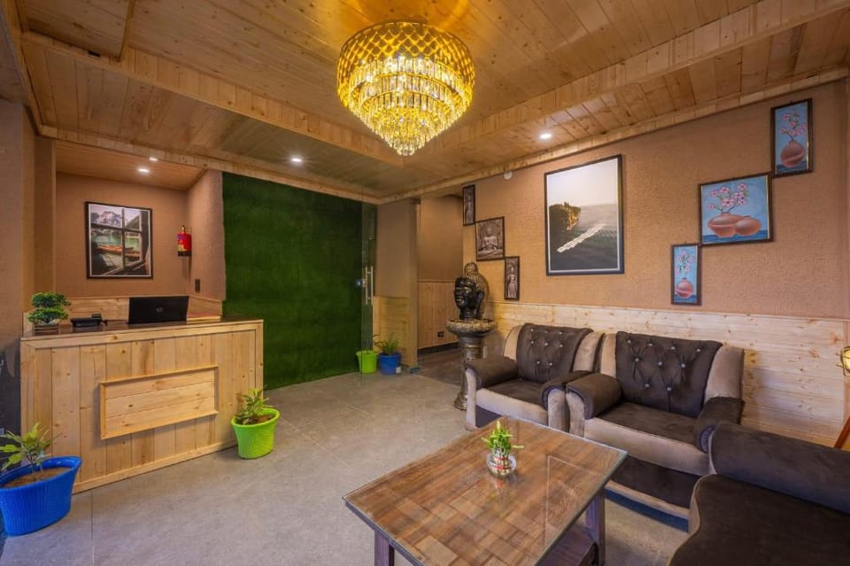 The Sunpine Heights Kufri l Hotel in Himachal Pradesh