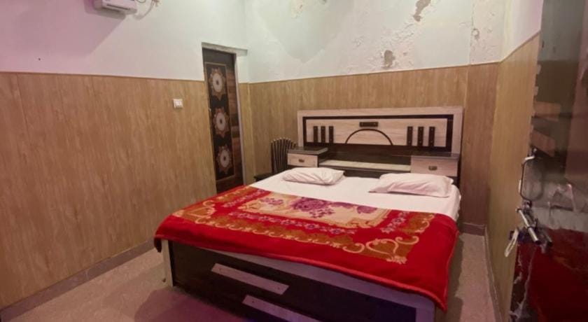SHRI LADLI JI DHAM Hotel in Uttar Pradesh