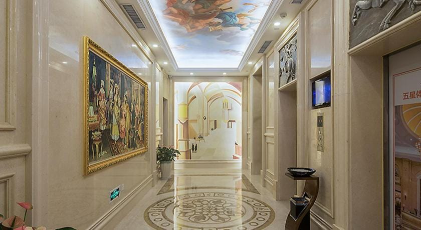 Vienna International Hotel Nanjing South Station Niushoushan Hehai University Metro Station Hotel in Nanjing