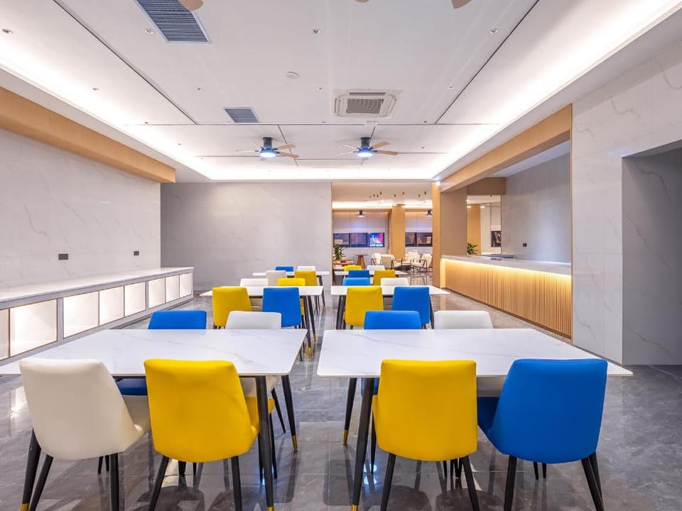 Cheerymay Hotel Zhuhai Wanzai Port Hengqin International Convention and Exhibition Center Hotel in China